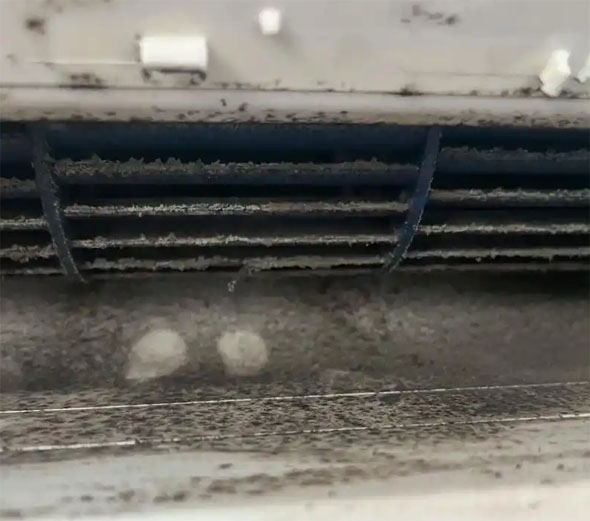 武夷山空调吹的风有股烧焦味是怎么回事